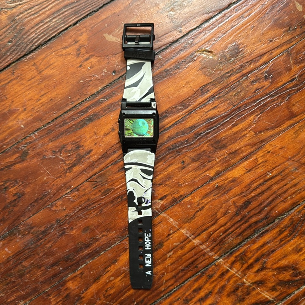 watch - Picture 2 of 4